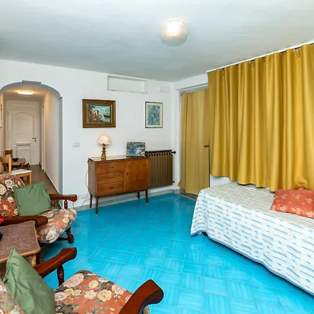 Гостевой дом Casa Maresca 2*