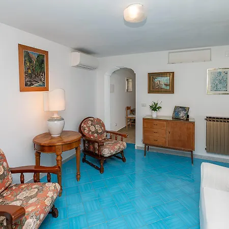 Guest house Casa Maresca 3*
